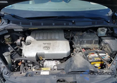 2010 Toyota Sienna Xle z USA, uszkodzony, nr VIN 5TDDK4CC5AS034121